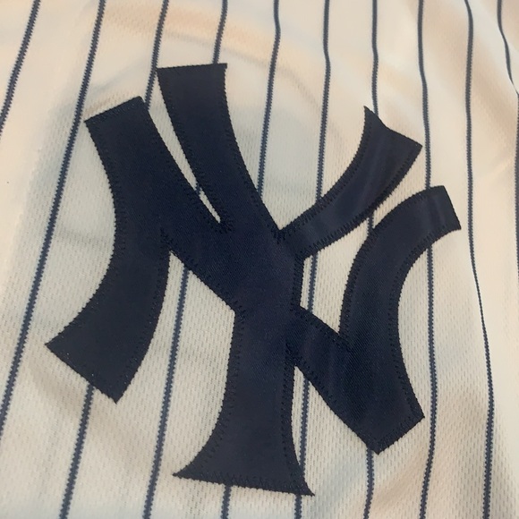 Gleyber Torres Yankees jersey. NWT. Large. - Picture 2 of 6